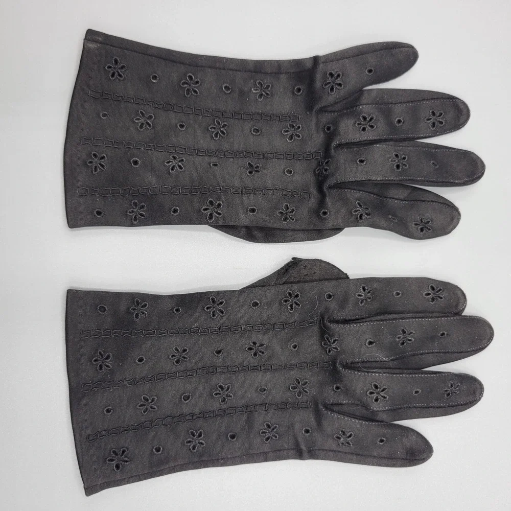 Vintage Black Gloves Cutout Embroidered Floral Detailing Small Size NEEDS REPAIR